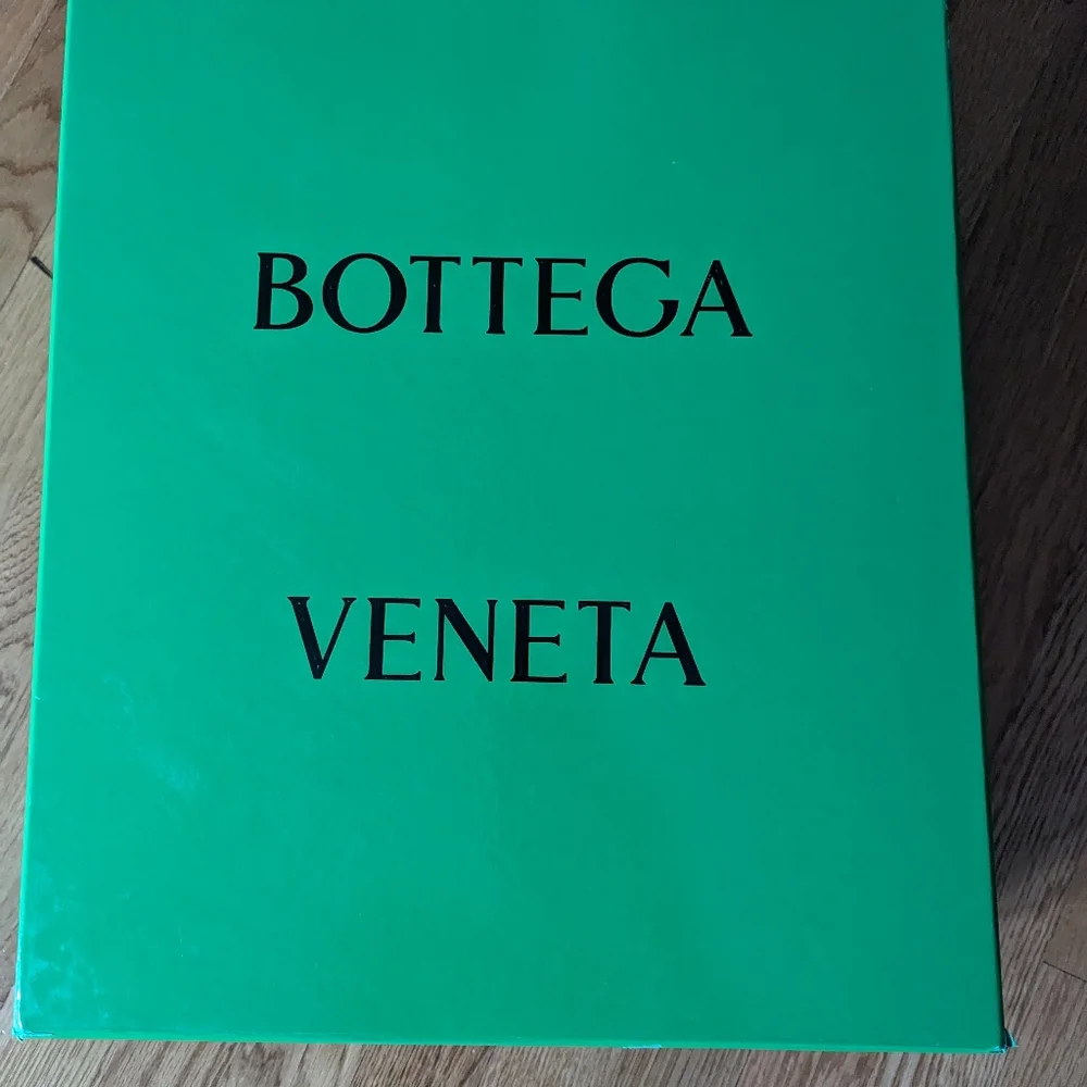 Bottega Veneta Lug Lace-Up Boot. Size 39. - Picture 8 of 8
